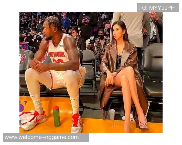 足球明星女友性感造型引发热议网友热情讨论时尚与运动的完美结合 足球明星女友性感造型引发热议网友热情讨论时尚与运动的完美结合
